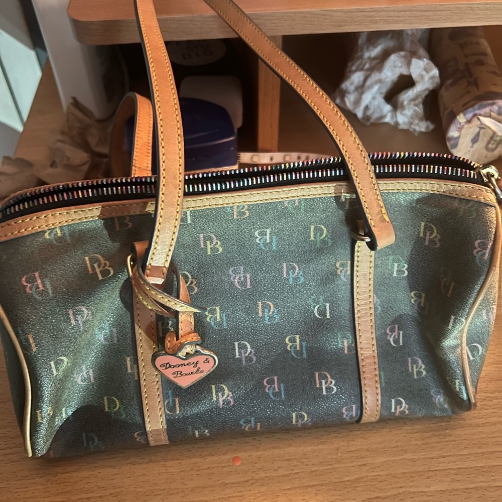 Dooney & Bourke bag - Picture 3 of 6